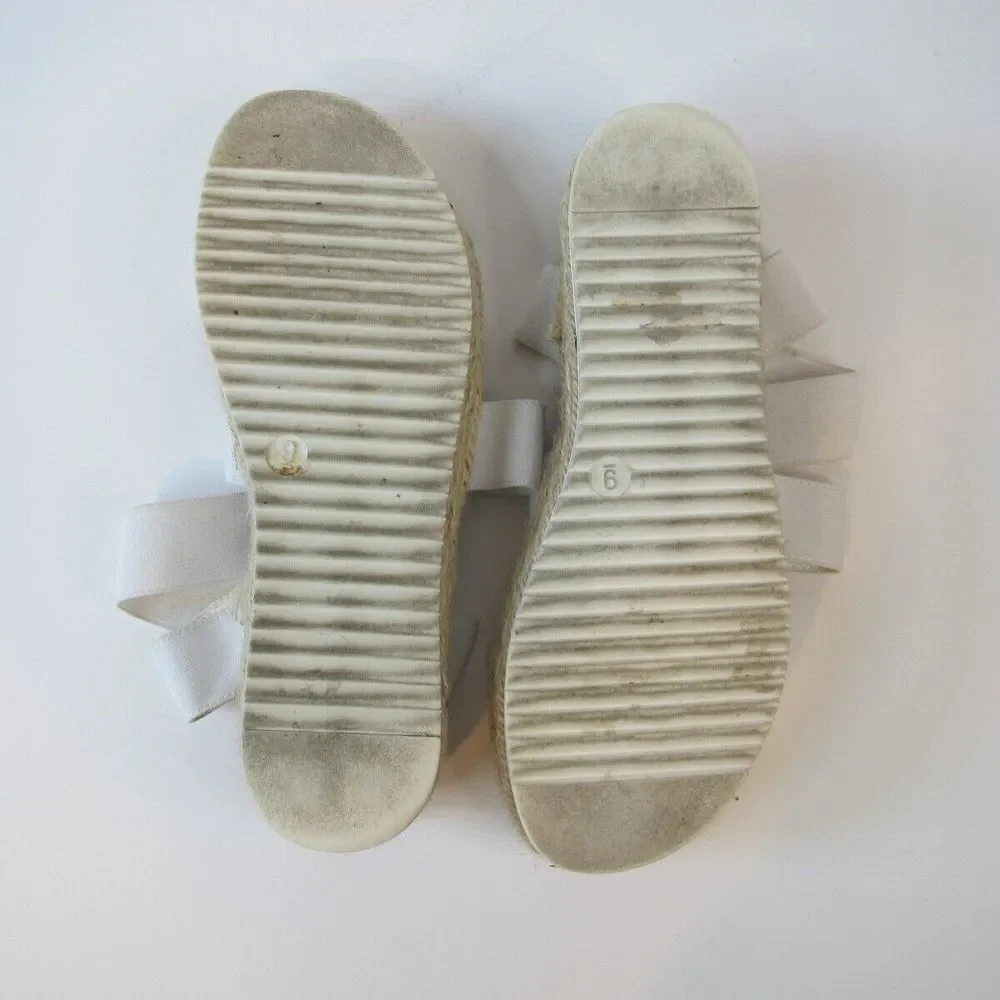 Cushionaire Mandy Elastic White Sandals Woman's Size 9‎ Summer Comfort